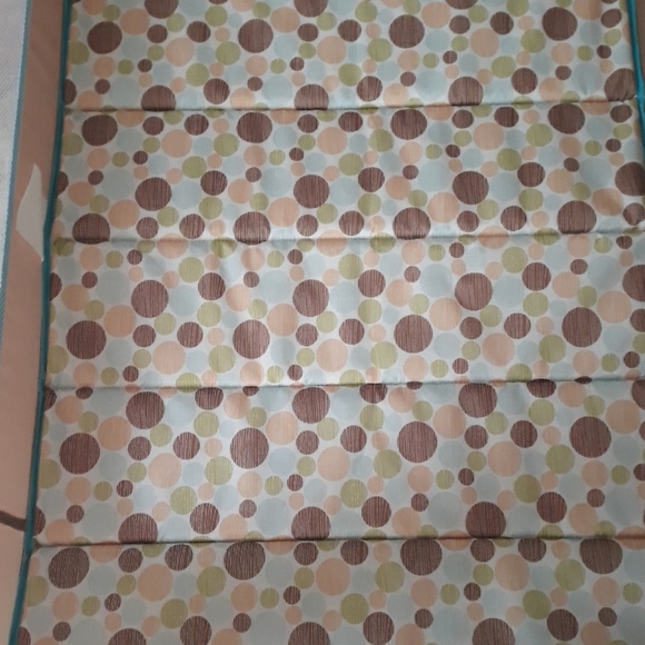 Pack and play - Picture 2 of 4